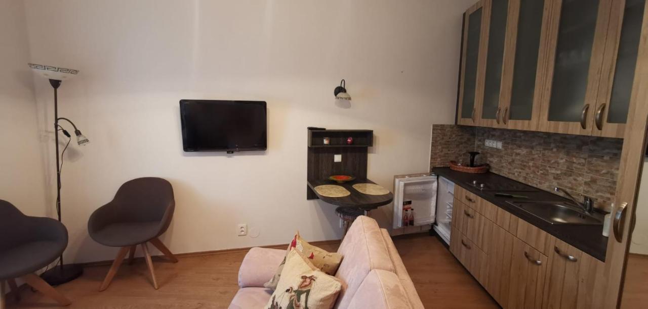 Apartmany U Hotelu Thermal Kv Karlovy Vary Bagian luar foto