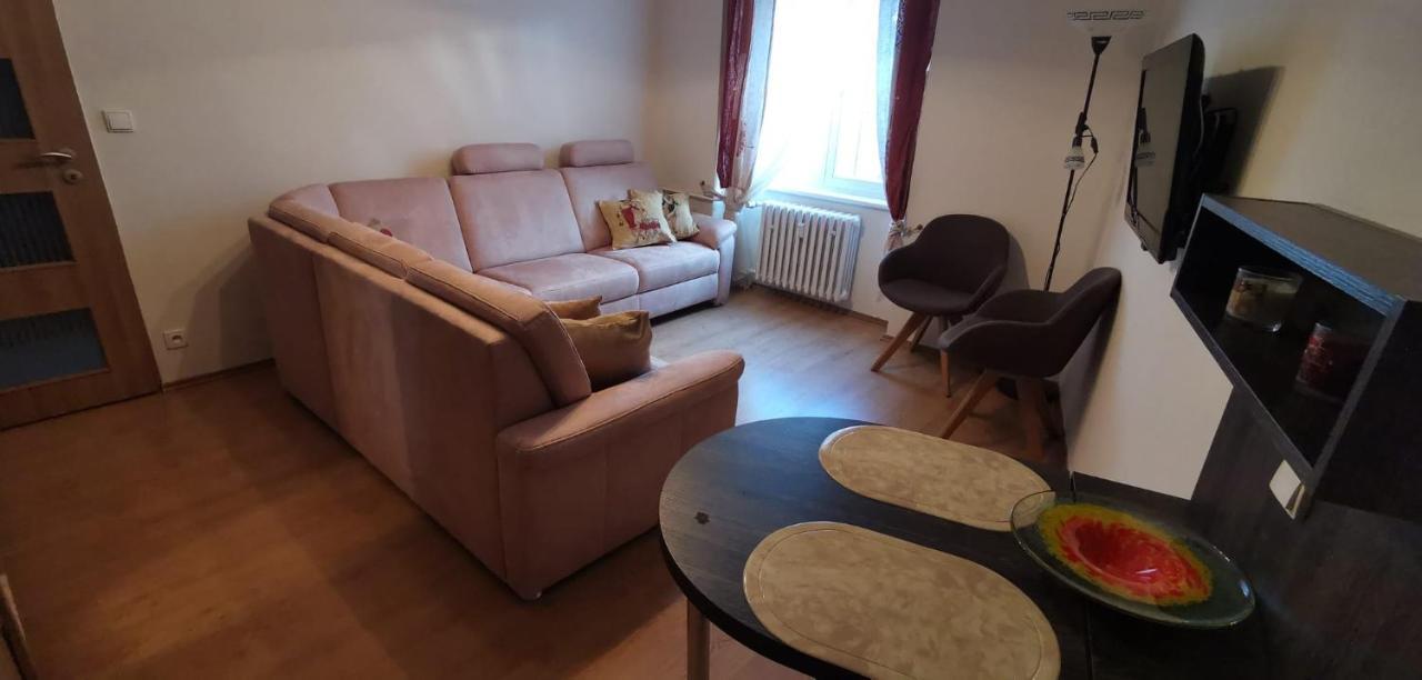 Apartmany U Hotelu Thermal Kv Karlovy Vary Bagian luar foto